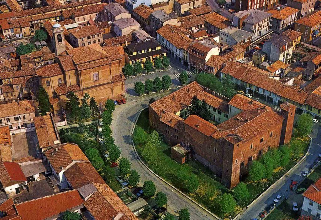 Albergo Della Corona Binasco Bagian luar foto